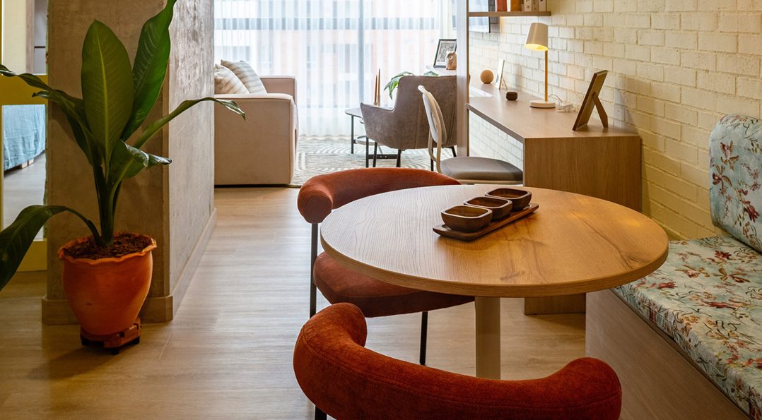 Magical Realism New Apt Laureles
